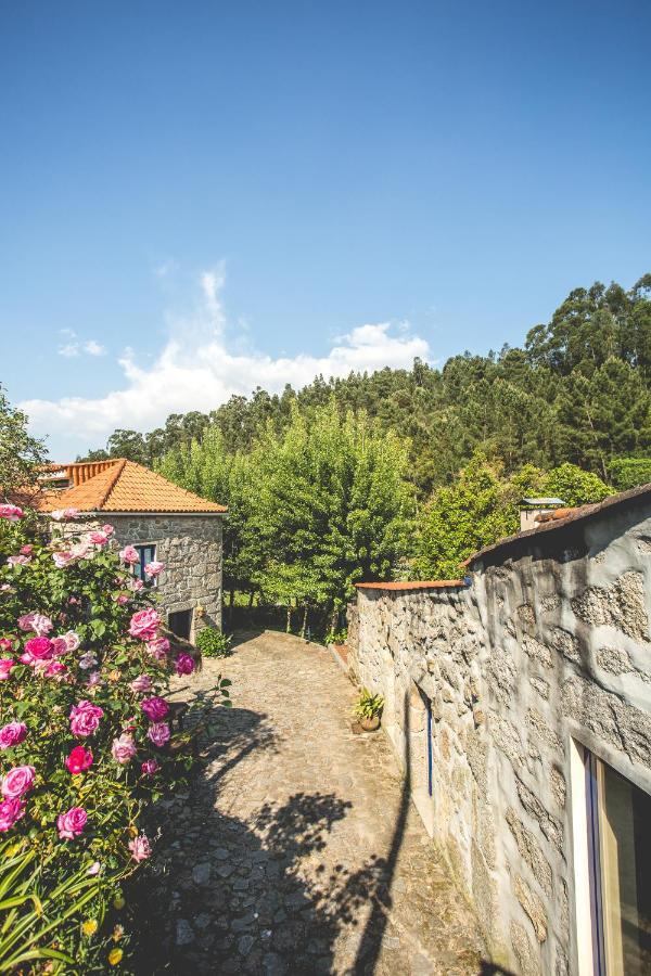 Ostello Out Of Town Castelo de Paiva Esterno foto